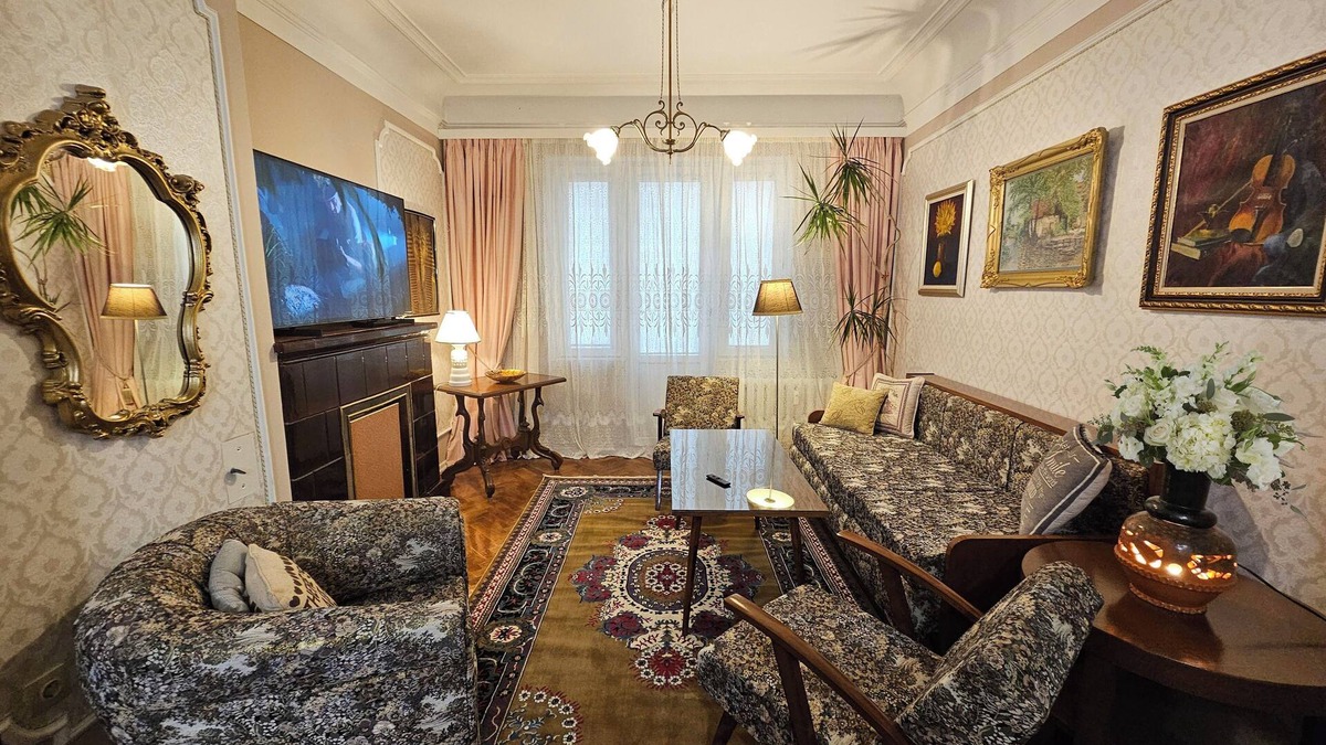 Sofia City Center Apartment | Spacious, stylish and cozy apartment in the very center of Sofia