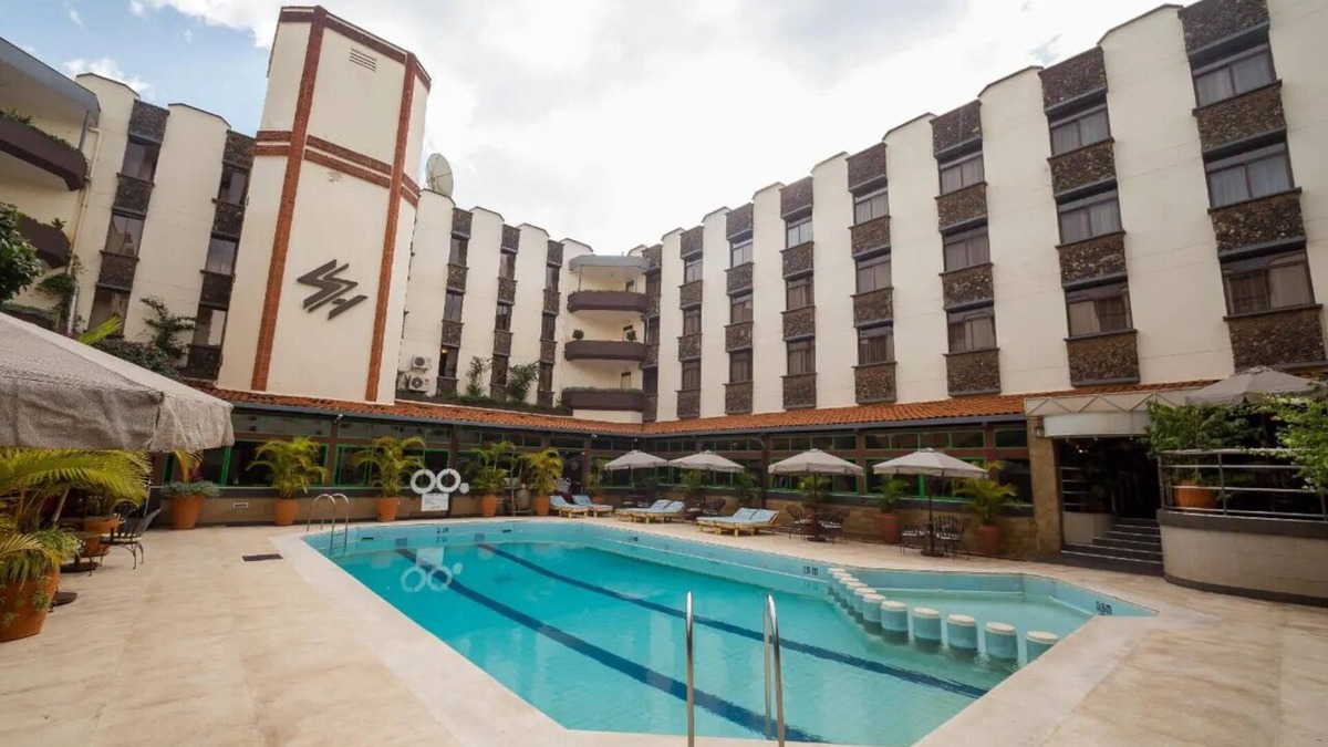 Nairobi Hotel | Spacious Suite Near Nairobi National Park! Outdoor Pool, Free Parking!