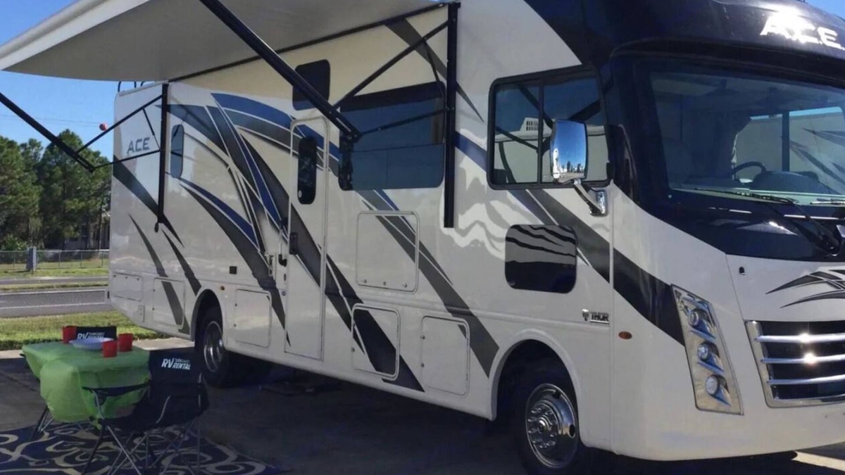 Lexington House | Spacious Thor A.C.E RV Experience