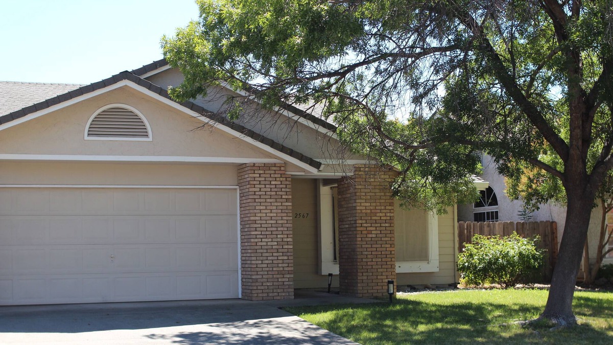 Redding House | Spacious Three Bedroom Home in Residential Neighborhood