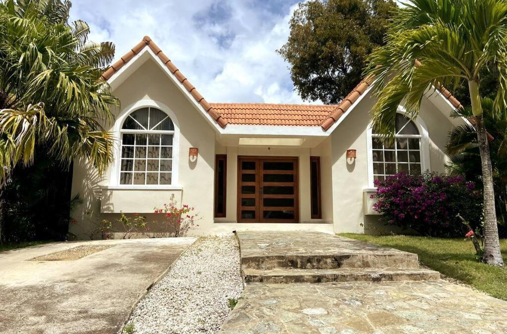 Urbanizacion Tavarez Villa | Spacious Three Bedroom Villa