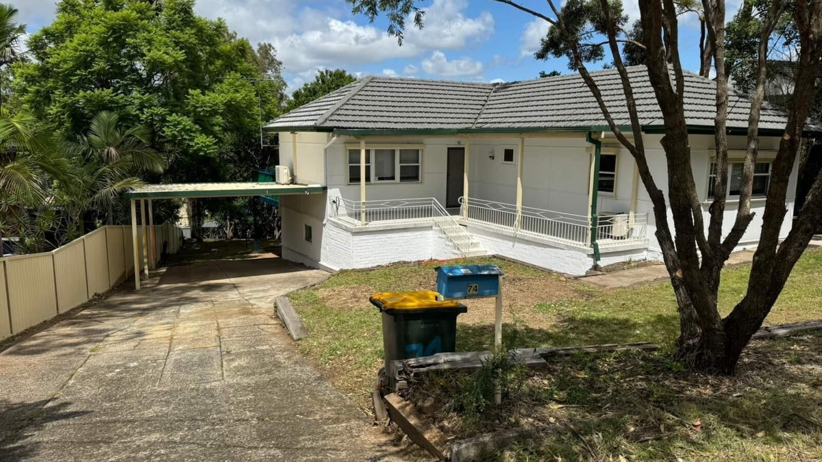 Seven Hills House | Spacious two-bedroom family house in Seven Hills