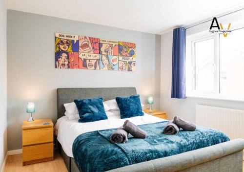 Northampton House | Spacious Two-Bedroom House - Driveway Parking, Garden Space, Great for Relocation By AV Hughes Properties