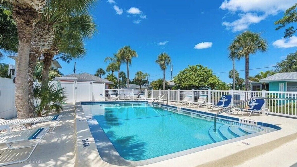 Englewood House | Spacious Updated Home with Heated Pool, close to gulf beaches, and Dearborn St.