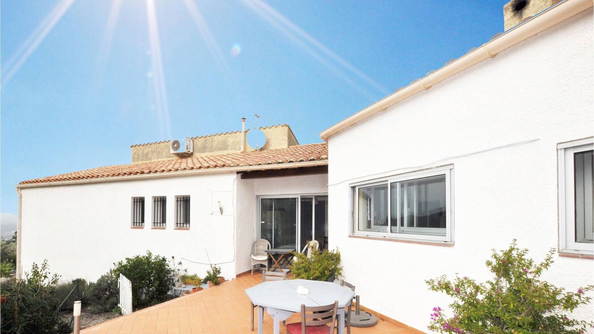 Le Boulou House | Spacious vacation home with private outdoor pool and panoramic views of the mountains and the sea.