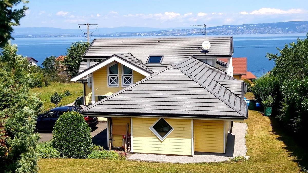 Lugrin House | Spacious vacation home villa with fantastic lake views