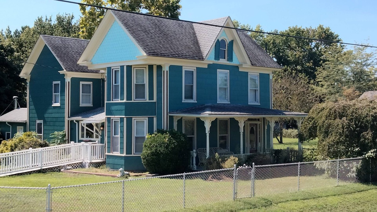Rock Hall House | Spacious Victorian close to everything in RH - Wheelchair friendly. Sleeps 11