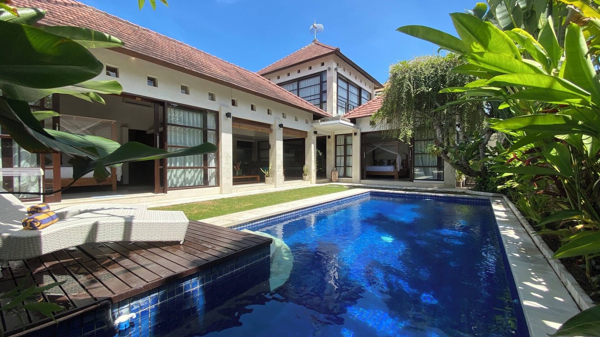 Seminyak Villa | Spacious Villa in Petitenget Top Location
