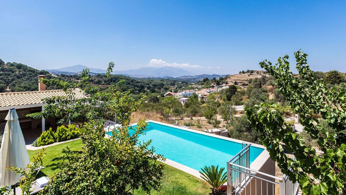 Kare Villa | Spacious villa with full privacy & nature views!
