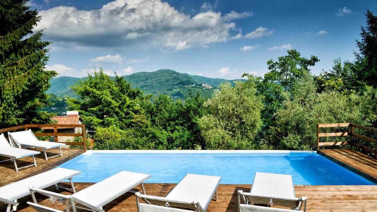 San Quirico House | Spacious villa with beautifull view an private pool in a huge garden.