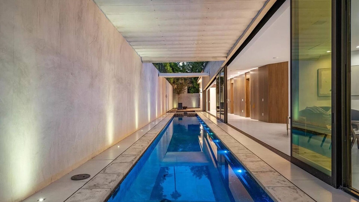 Hollywood Dell Villa | Spacious villa with 4 bedrooms and WiFi, fitness room in amazing Los Angeles