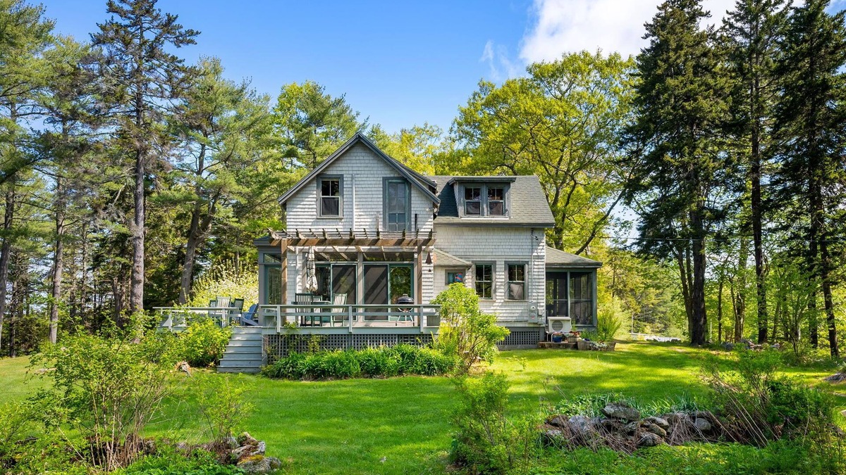 Phippsburg House | Spacious Waterfront Summer Home with Swimming, Kayaking, and Sunsets