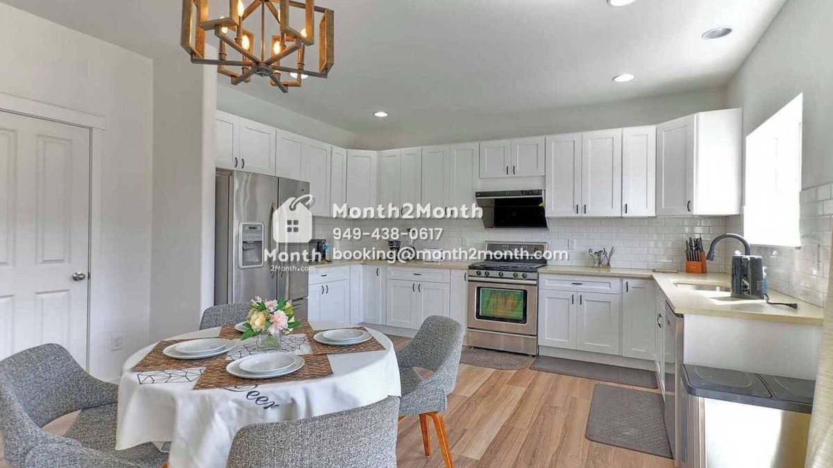 Bothell House | Spacious Workspace|1st Floor Bdr|Patio With Furniture|Backyard For Dogs #41847