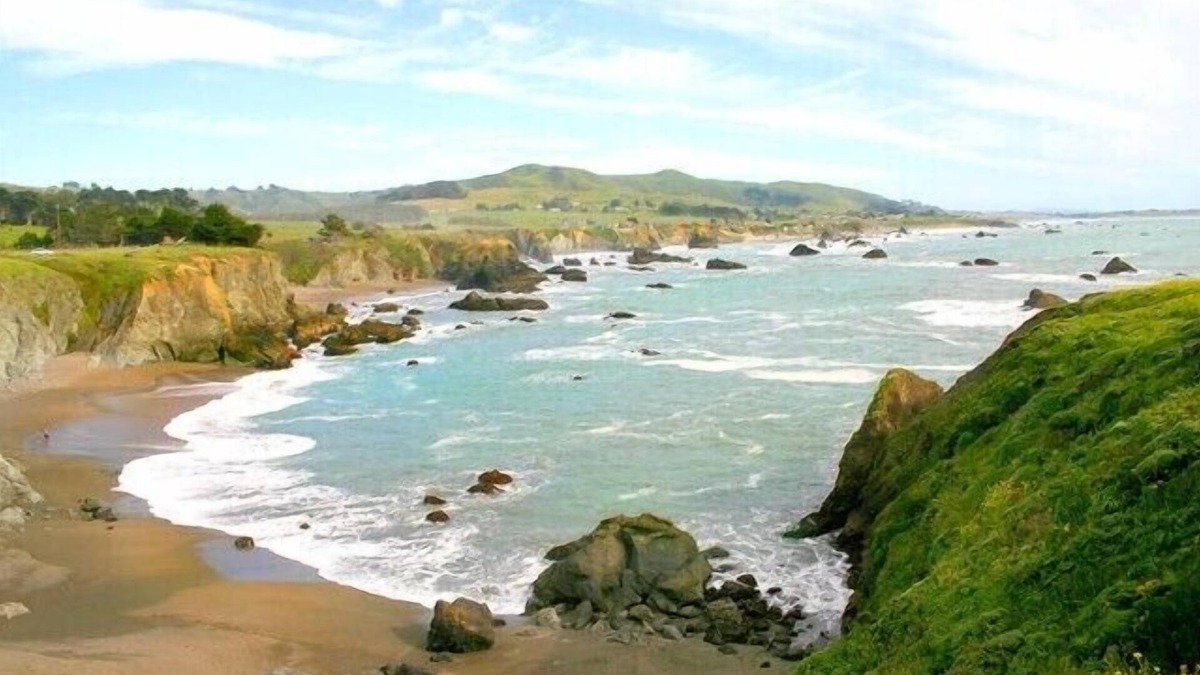 Bodega Bay Cottage | Spacious Yet Cozy Bodega Bay Experience!