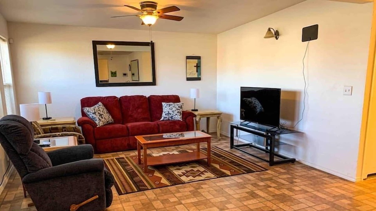 Lubbock House | ★Spacious★4BR/2BA★Easy access to TTU/UMC/Cntrl LBK