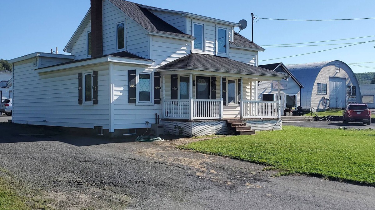 Frenchville House | SpaciousHome - Great location, direct access to Atv and snowmobile trails!