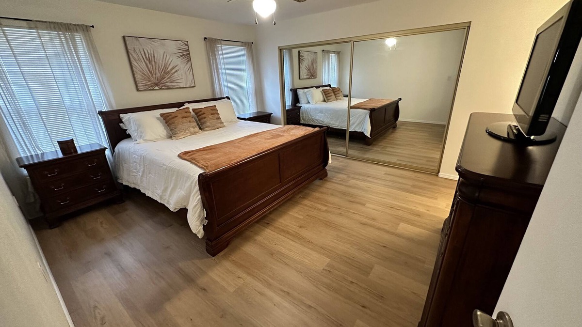 Academy Place House | Spain Heights - 4 bedroom spacious home in a convenient location.