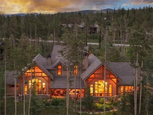 The Highlands House | Spalding's Lodge - Long Term Retreat