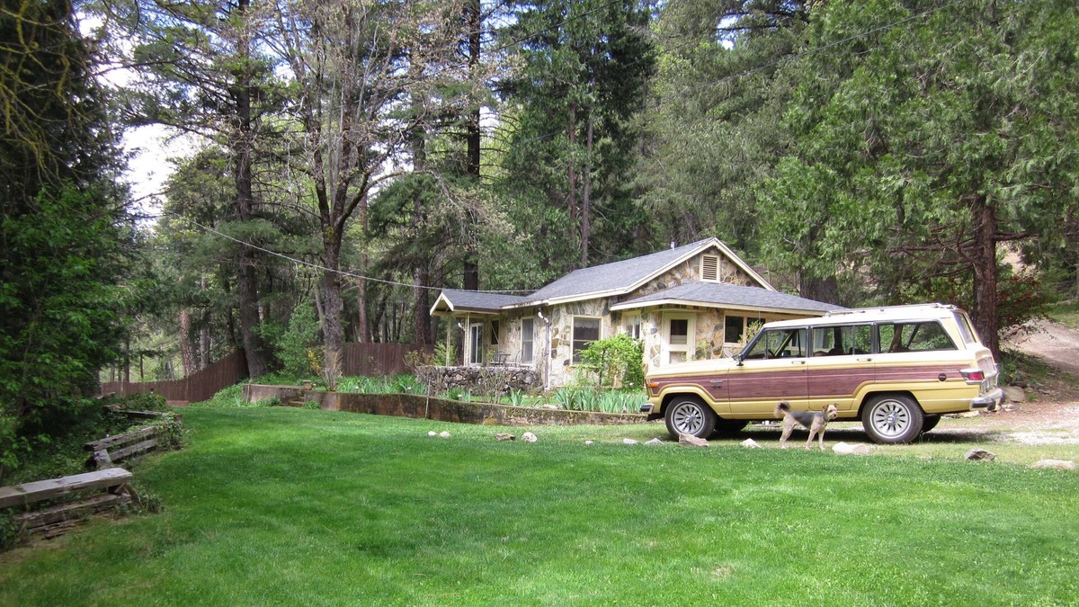 Quincy Cottage | Spanish Creek Cottage Private Waterfront Year Round