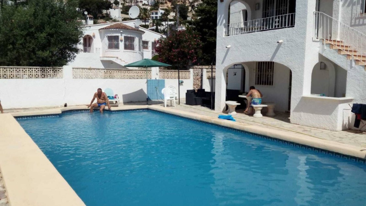 Pinar del Advocat Villa | Spanish style villa for 6 people with a large private pool