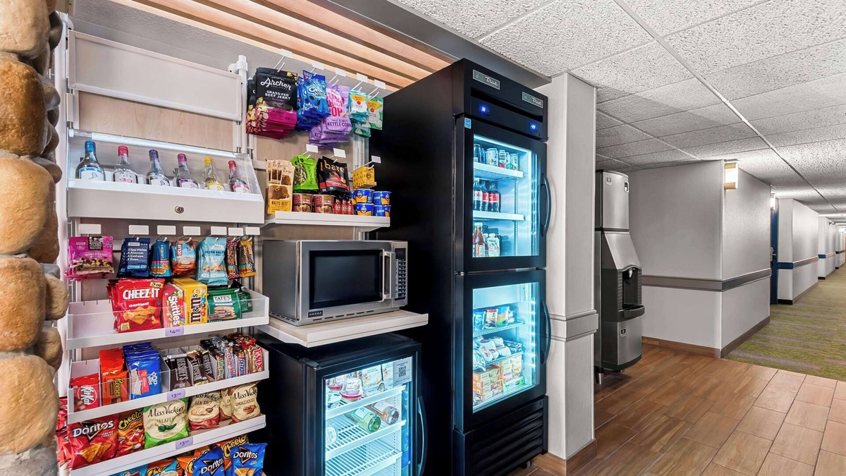 Cedar Falls Hotel | Spark by Hilton Cedar Falls