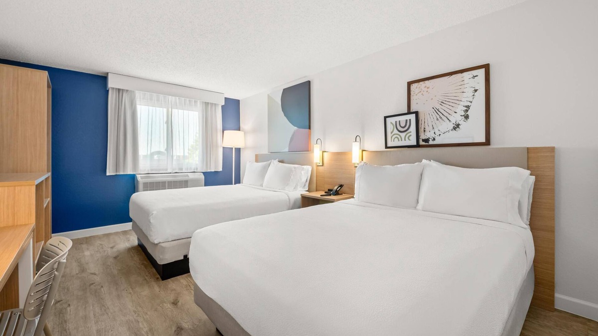 Eden Prairie Hotel | Spark by Hilton Eden Prairie