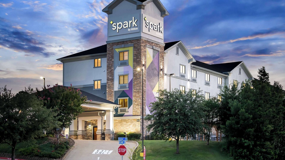 Longview Hotel | Spark by Hilton Longview