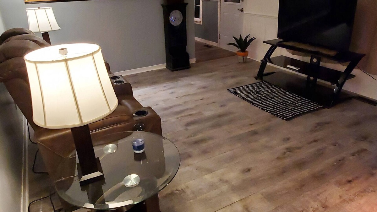 New Victoria House | Sparkling 2 bdrm home a few minutes from beach & lighthouse