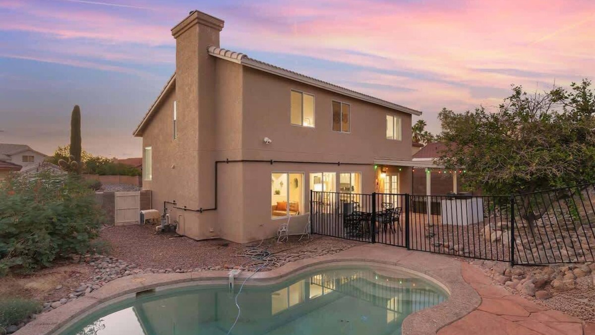 Tucson House | Sparkling Pool | Grill | Pool | Downtown