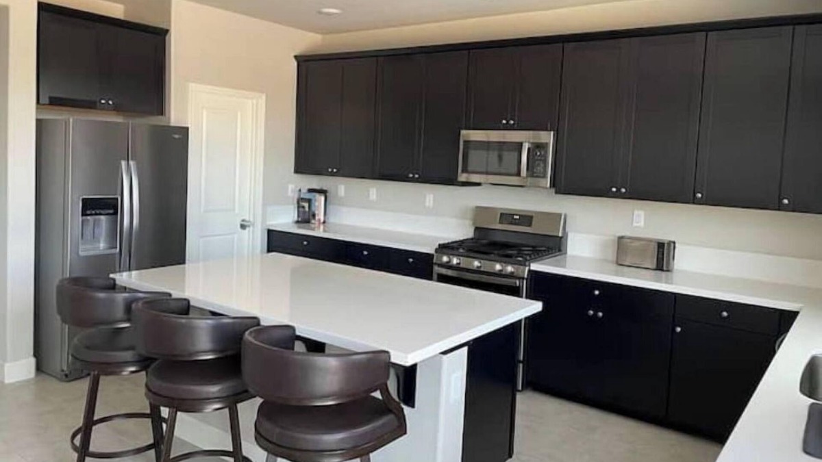 Sparks House | Sparks/Reno - 4BD/2.5BA Getaway