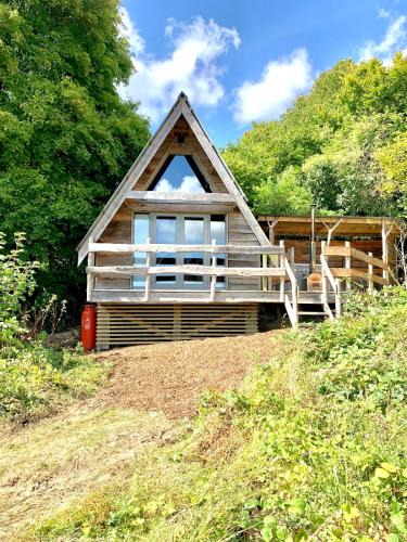Barham Cabin | Sparrow Cabin Hot Tub