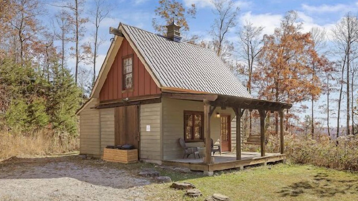 Lupton City Cabin | Sparrow Nest, Hot Tub, 20 min. from downtown Chattanooga!
