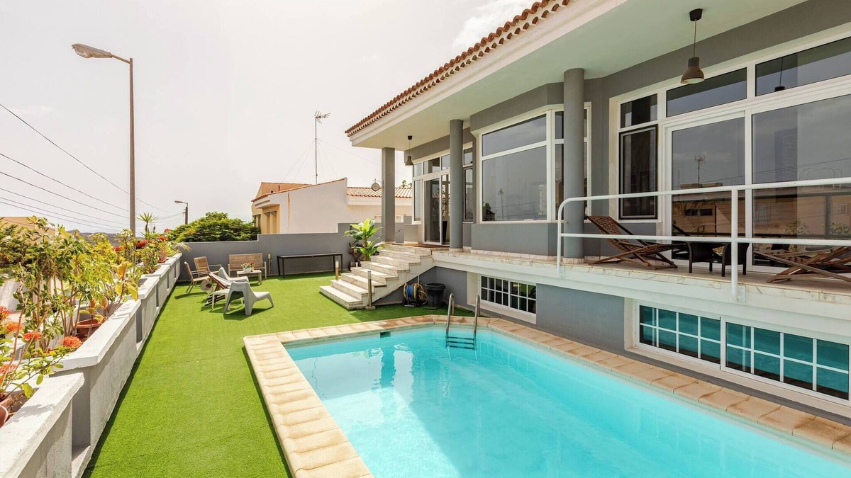 Marzagan Villa | SPECTACULAR VILLA PARKiNG POWERFUl WiFi SEAViEW