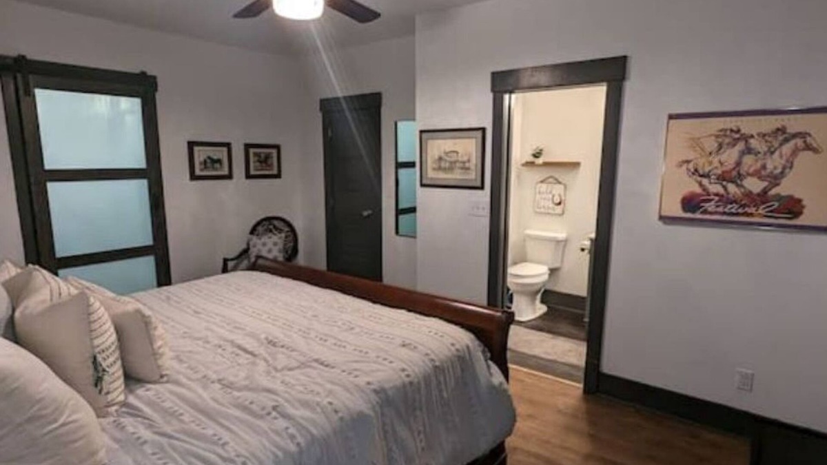 Clarksville House | Speakeasy close to Bourbon Row