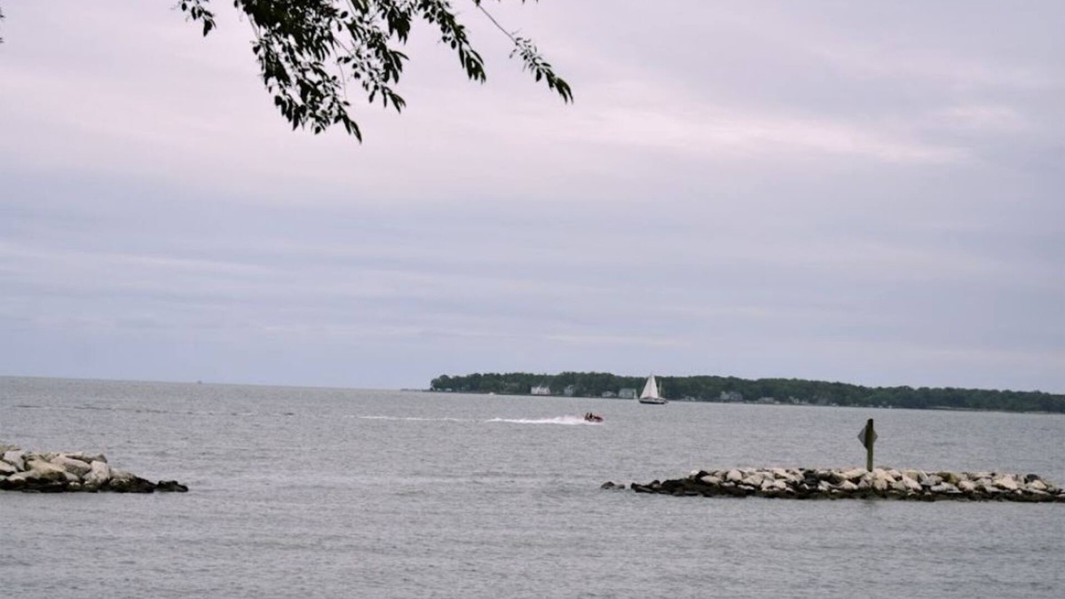 Mayo House | Special Rates. Close to Annapolis. Justin Beach Cottage Retreat