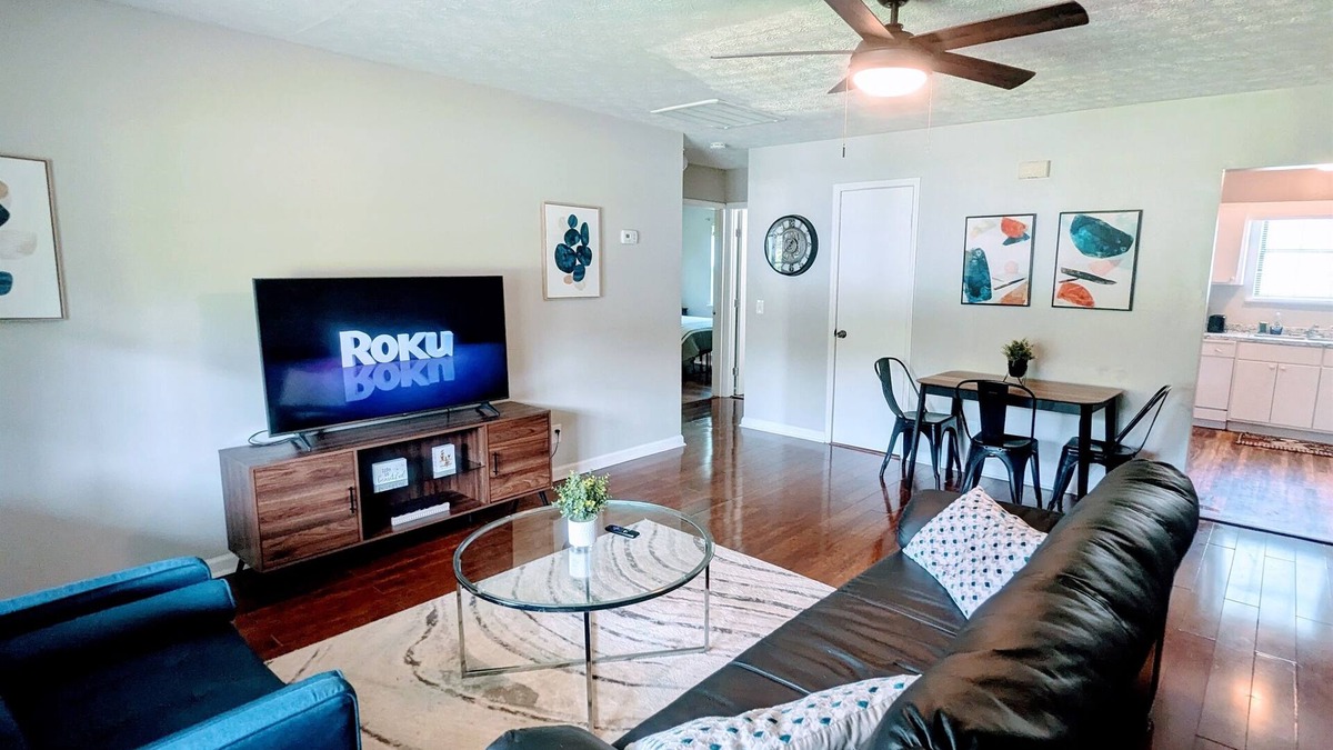 Calhoun House | Special rates thru Feb! 2BR Retreat