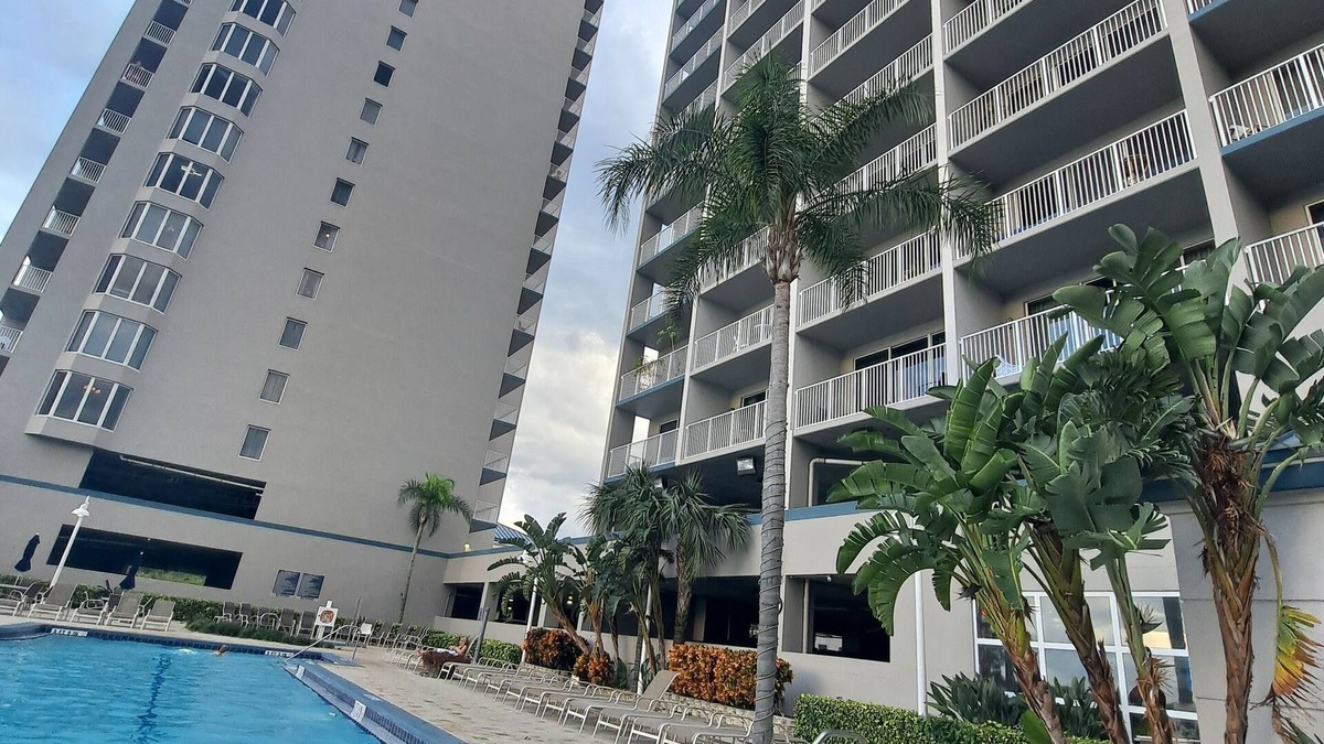 Florida Central Atlantic Coast Condo | SPECIAL SEPT 27-OCT 5 POOL LAKE DISNEY FIREWORK VIEW 9:30PM LOVELY 1 BDR 2 BTHS