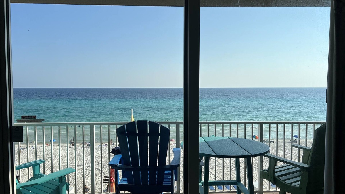 El Centro Beach Condo | Spectacular 3rd floor 2BR/2BA beach-front condo.