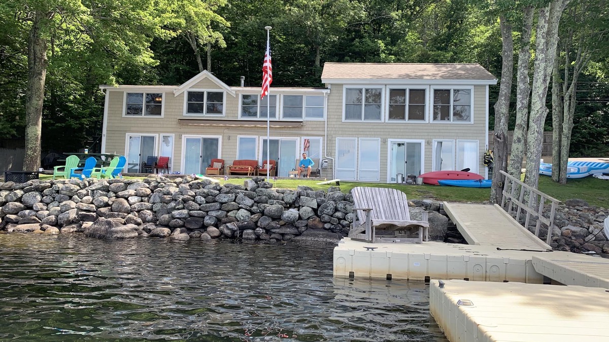 Camden House | Spectacular 4 BR/3 BA LakeHouse With Non-Stop Megunticook Lake views, sleeps 10