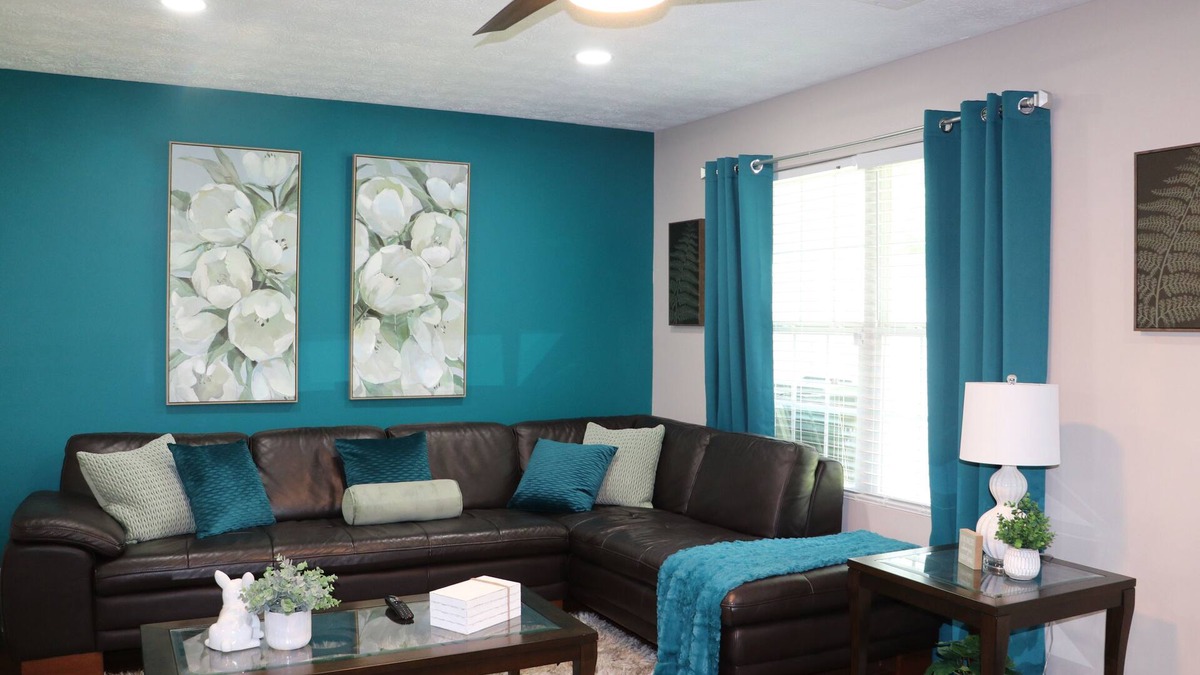Jonesboro House | Spectacular and Spacious Spivey Townhome in Jonesboro, GA with WiFi, AC