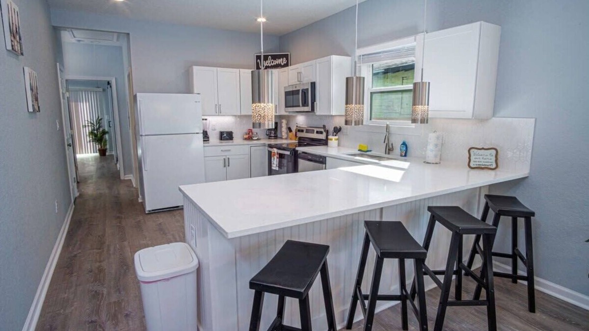 Eastside Promise Neighborhood House | Spectacular Brand New 4BR and GH Near DT/Riverwalk