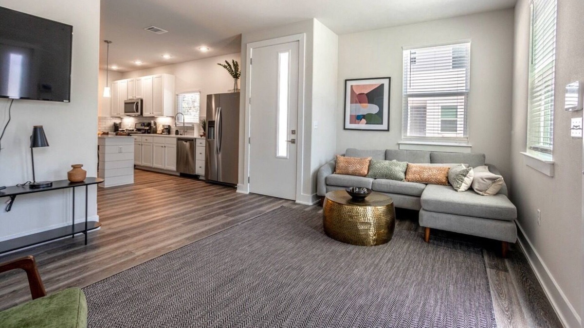 North University House | Spectacular Brand-New Triplex w/ 6BRM