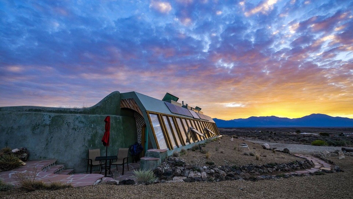 Petaca House | Spectacular Earthship