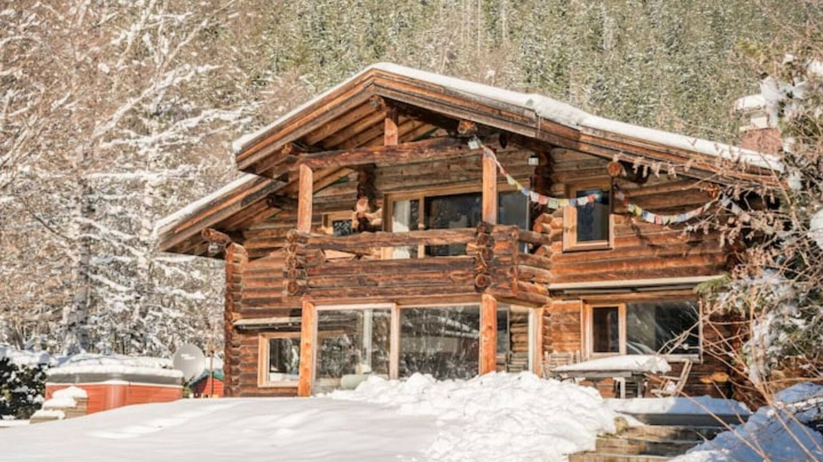 Les Tines Ski Chalet | Spectacular chalet in chamonix - 5 en-suites and sauna