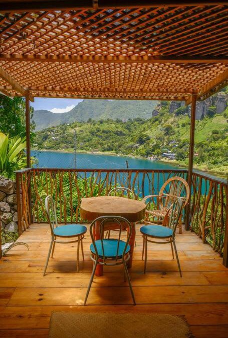Pasajcap Villa | Spectacular Lake View Temple Retreat