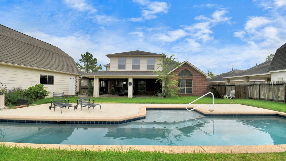 Manvel House | Spectacular Home with Private Pool, Theater&Grill!