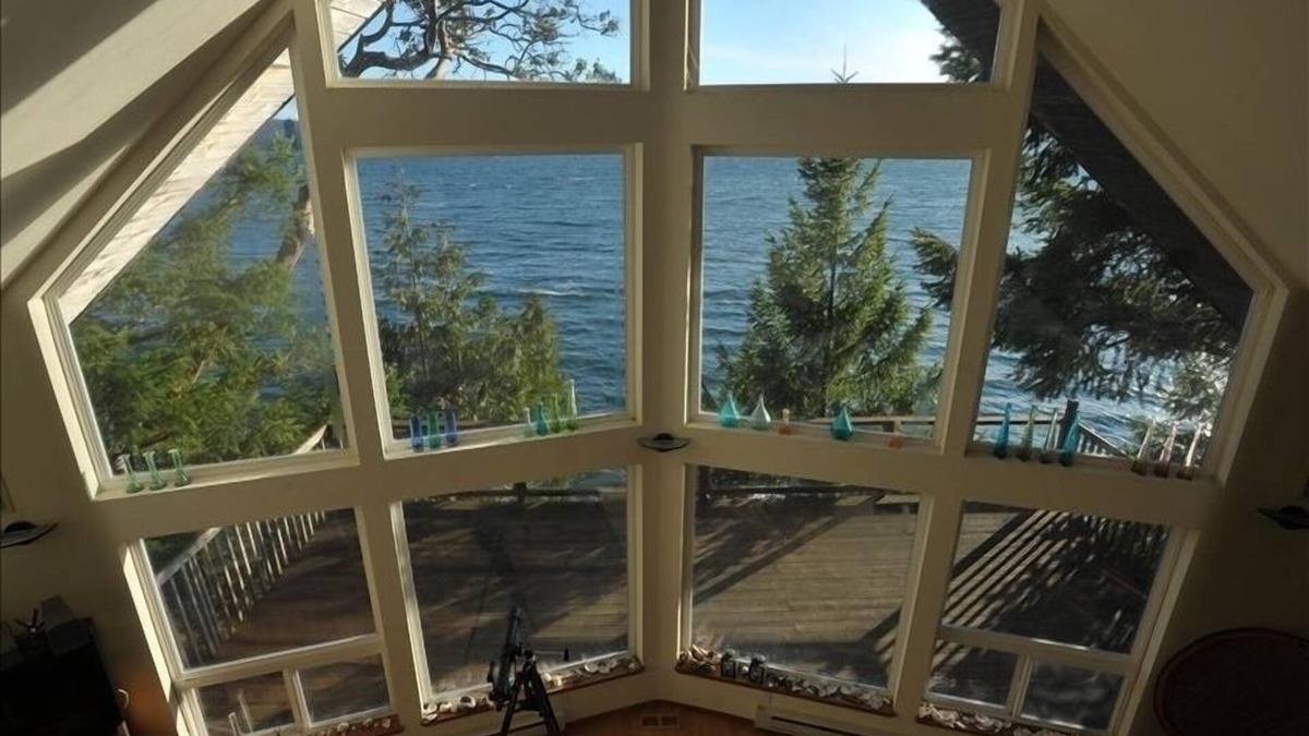 Brinnon House | Spectacular Hood Canal Views/Olympic National Park/Brinnon Waterfront House