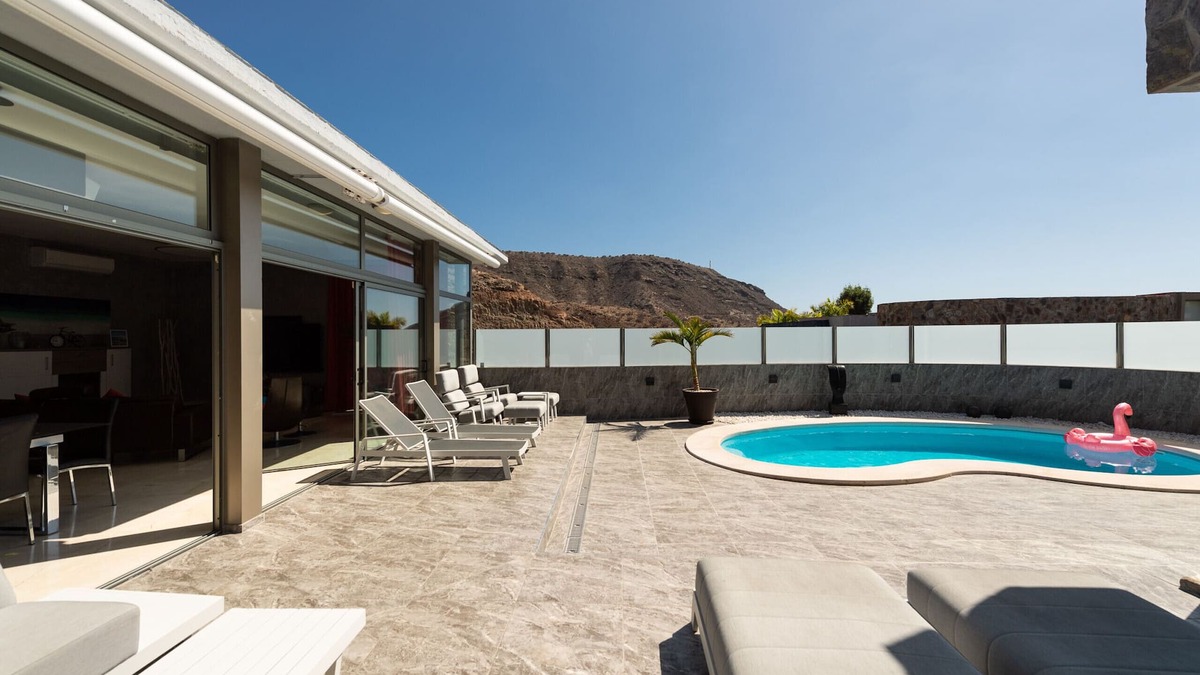 Mogan Ski Chalet | Spectacular house with private heated pool in paradise