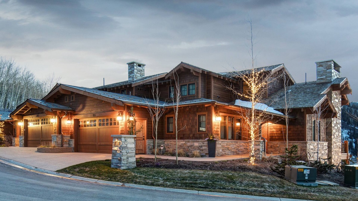Empire Pass House | SPECTACULAR LUXURY SKI-IN/OUT HOME W/SHUTTLE SVC. AMAZING SUMMER VIEWS.
