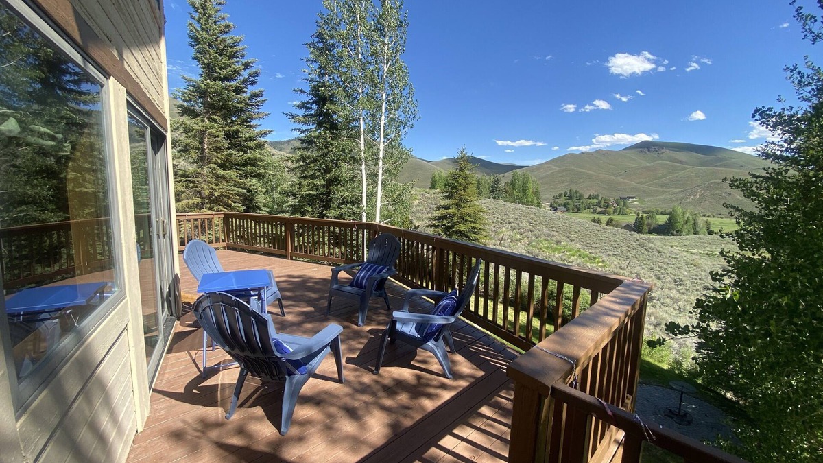 Hailey House | Spectacular,peaceful Sun Valley Mountain View Home ,2Acr,Access to Private Lake.